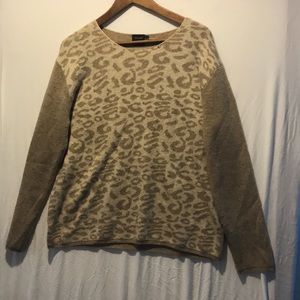 Beige print sweater